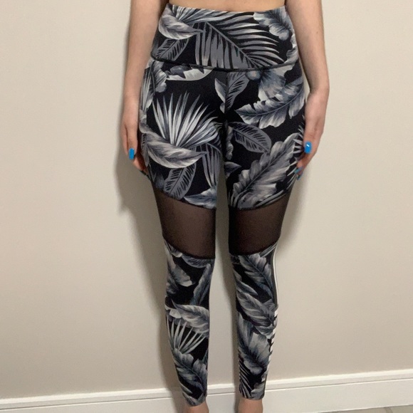 PINK Victoria's Secret Pants - PINK ultimate leggings high rise